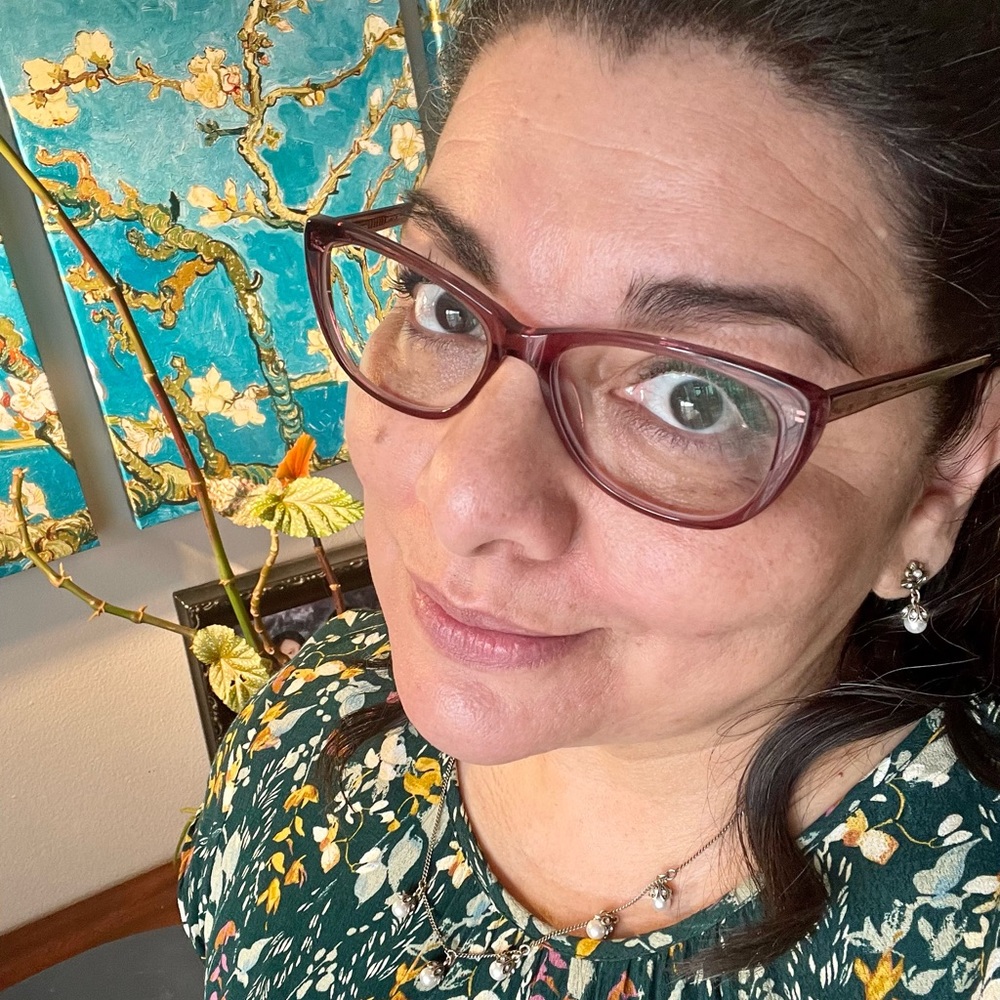 Meet your Posher, Mayra